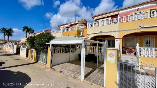 ADOSADO EN ORUHUELA COSTA. 3 DORM. 2 BAÑOS. PISCINA COMUNITARIA. - ALICANTE