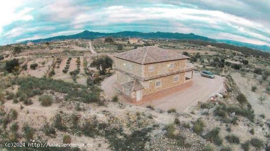 OPORTUNIDAD CHALET EN MACISVENDA - MURCIA