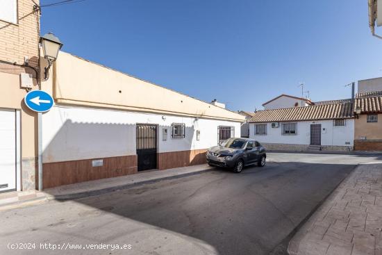 VIVIENDA Y NEGOCIO EN UNA SOLA PLANTA EN HUÉTOR VEGA - GRANADA