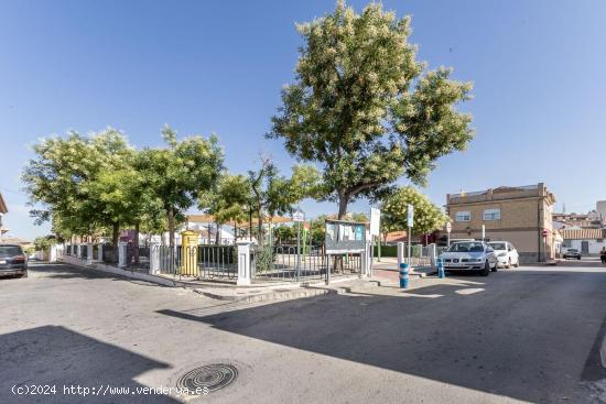 VIVIENDA Y NEGOCIO EN UNA SOLA PLANTA EN HUÉTOR VEGA - GRANADA