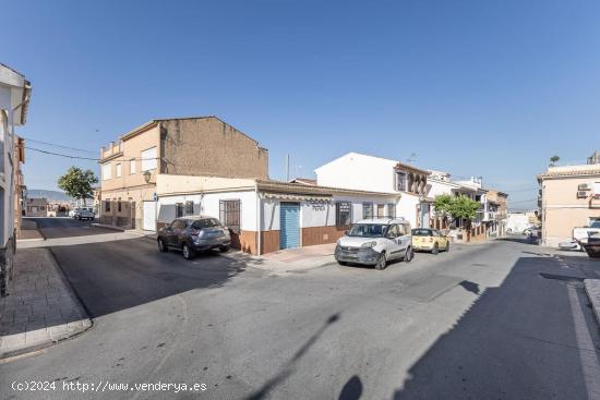 VIVIENDA Y NEGOCIO EN UNA SOLA PLANTA EN HUÉTOR VEGA - GRANADA