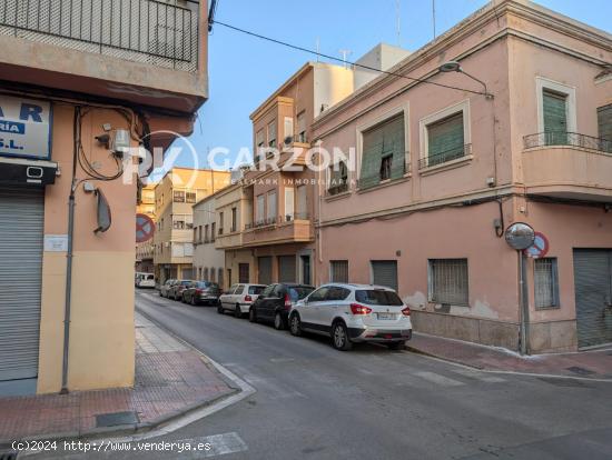 Piso Alquiler junto a la Plaza de Toros - Cochera privada (2 coches) - ALMERIA