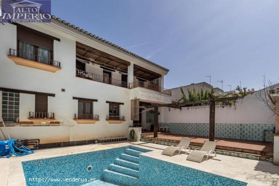 MARAVILLOSA CASA EN LÁCHAR CON 4 HABITACIONES, 4 BAÑOS, PISCINA Y AMPLIO GARAJE. - GRANADA