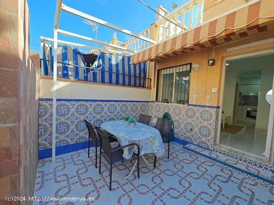 Se vende Bungalow en planta baja con solárium En Doña Inés Torrevieja - ALICANTE