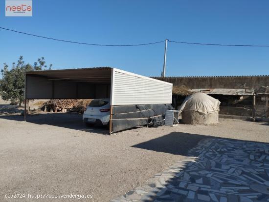 CASA DE CAMPO CON ALMACÉN EN LORCA - MURCIA