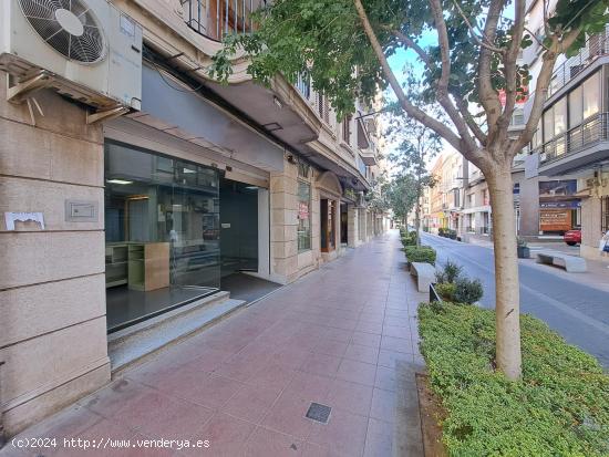 ESTUPENDO LOCAL COMERCIAL EN PLENO CENTRO DE ALZIRA - VALENCIA