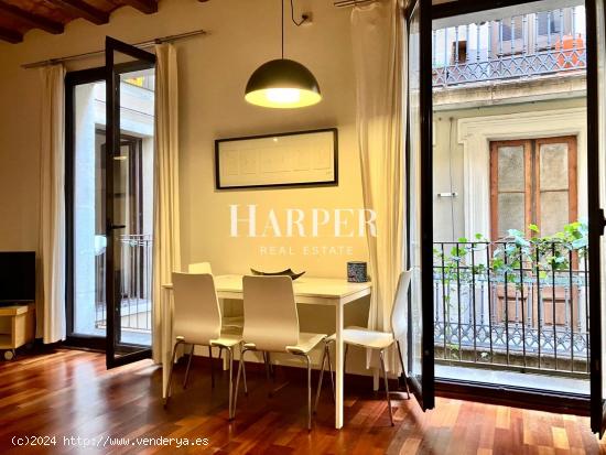 Piso en El Born con 1hab y 3 balcones - BARCELONA