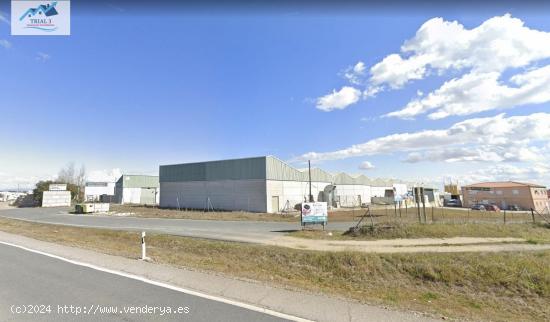  Venta nave industrial en Casar de Caceres (Caceres) - CACERES 