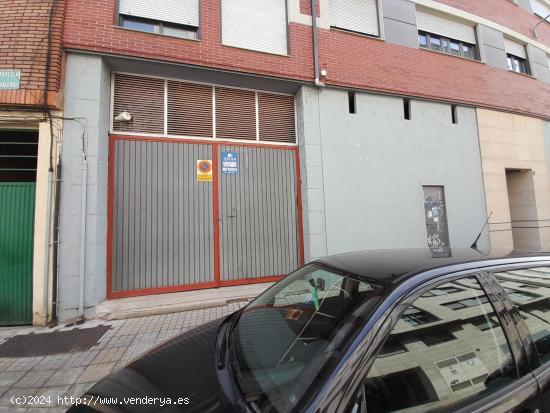  SE VENDE LOCAL DE 120 M2 EN ZONA ALTA DE PONFERRRADA - LEON 