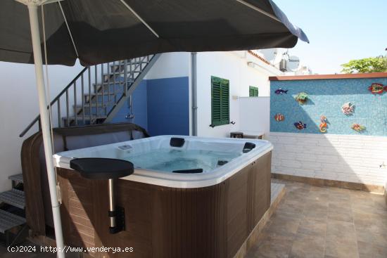 Bungalow con jardin y yakuzzi en Playa del Ingles - LAS PALMAS