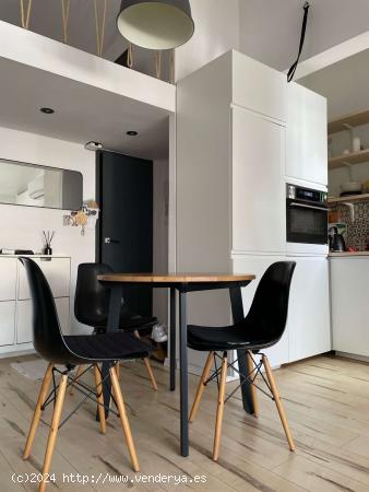 Apartamento entero de 2 dormitorios en Barcelona. - BARCELONA