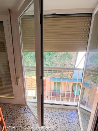 APARTAMENTO EN EL CENTRO DE BENIDORM, CON 3 DORMITORIOS - ALICANTE