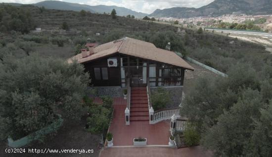 Casa de Campo de Madera de Cedro  Autentificada  - ALICANTE