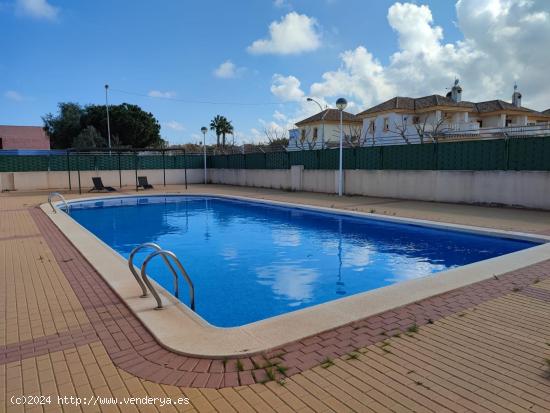 BONITO PISO BAJO EN EL ALGAR CON PISCINA COMUNITARIA - MURCIA