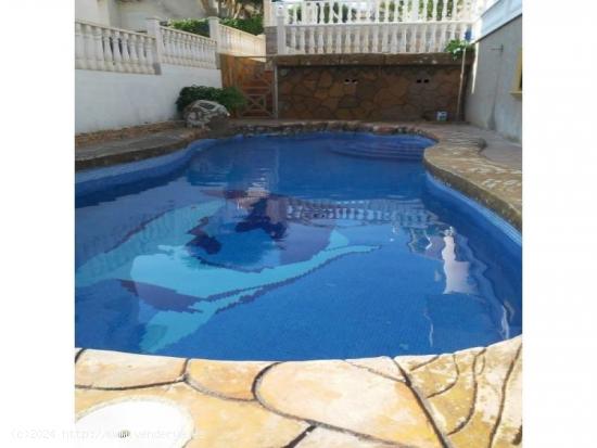 CHALET INDEPENDIENTE EN LA ZENIA - ALICANTE