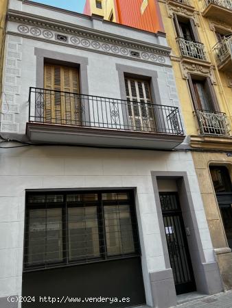 Edificio totalmente rehabilitado en Poble Sec en 2022 !! Por encima del 5% de rentabilidad! - BARCEL