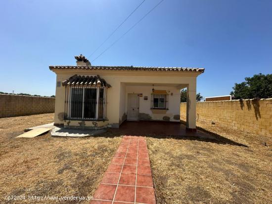 VENTA DE CHALET EN PAGO DEL HUMO - CADIZ