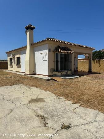 VENTA DE CHALET EN PAGO DEL HUMO - CADIZ