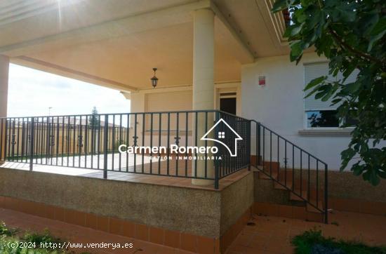 CHALET PAREADO EN PLANTA BAJA CON PARCELA DE 657 M2 EN URB. LOS ALMENDRO - SALAMANCA