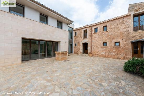  ESPECTACULAR CHALET CON VISTAS  A LA BAHÍA DE PALMA - BALEARES 