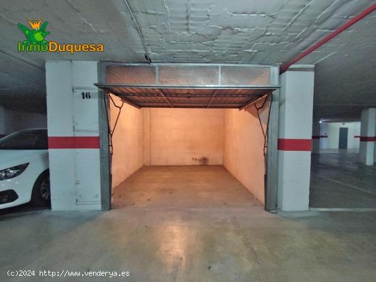 Se vende cochera cerrada y trastero junto a Plaza de Gracia - GRANADA