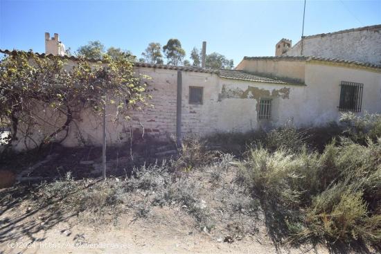 Terreno rustico enorme en zona de gran belleza, con edificio - MURCIA