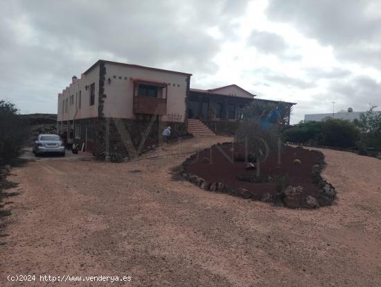 Majestuosa villa con vistas espectaculares - LAS PALMAS