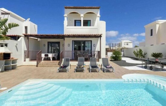 Villa en venta en Playa Blanca - Yaiza