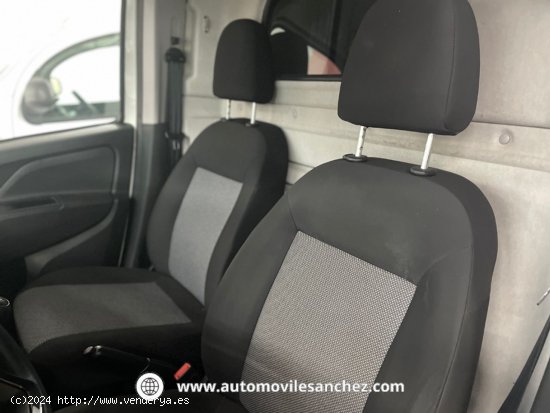 Fiat Doblo 1.3MJET FURGON - Santa Coloma de Gramanet