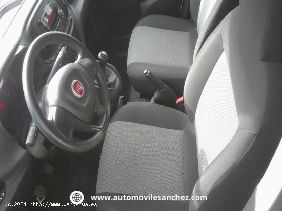 Fiat Doblo 1.6MJET FURGON LARGA - Santa Coloma de Gramanet