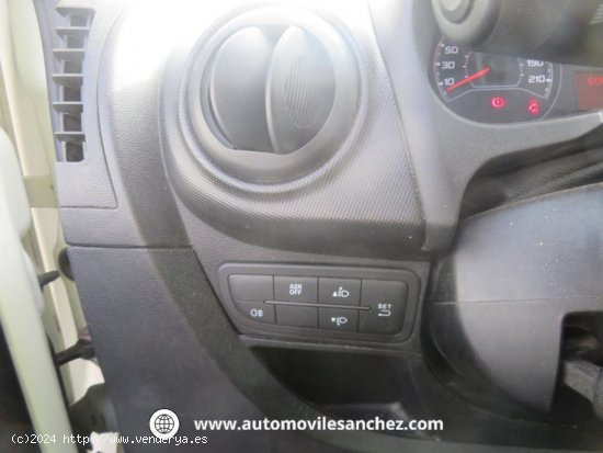 Fiat Fiorino 1.3MJET FURGON - Santa Coloma de Gramanet