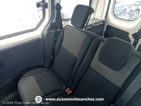 Renault Kangoo 1.5Dci COMBI-5 - Santa Coloma de Gramanet