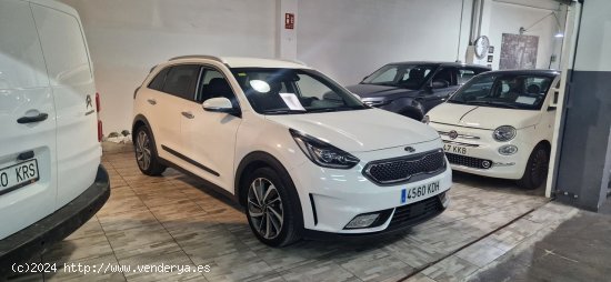 Kia Niro KIA NIRO 1.6 GDI HIDRIDO EMOTION  FULL EQUIPE DE VERDAD NAVEGADOR GPS-APPLE CARPLAY -ANDROI