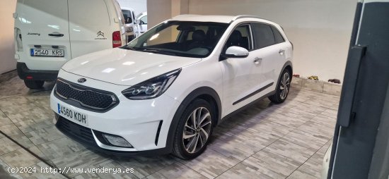 Kia Niro KIA NIRO 1.6 GDI HIDRIDO EMOTION  FULL EQUIPE DE VERDAD NAVEGADOR GPS-APPLE CARPLAY -ANDROI