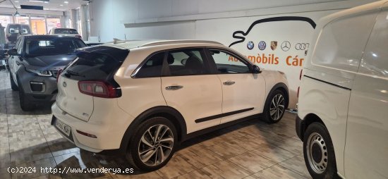 Kia Niro KIA NIRO 1.6 GDI HIDRIDO EMOTION  FULL EQUIPE DE VERDAD NAVEGADOR GPS-APPLE CARPLAY -ANDROI