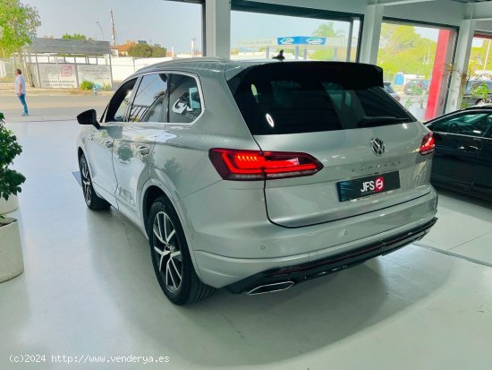 Volkswagen Touareg R LINE 3.0 TDI V6 286 CV - Benalup