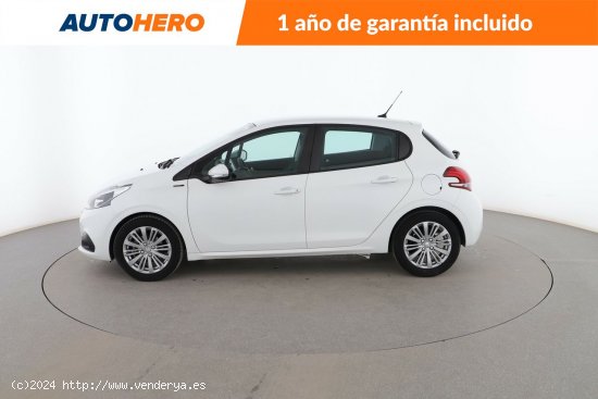 Peugeot 208 1.2 PureTech Signature - 