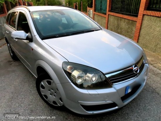 Opel Astra 1.7 ECO CDTI  ELEGANCE-KLIMATIZADOR de 2005 con 260.000 Km por 1.900 EUR. en Granada