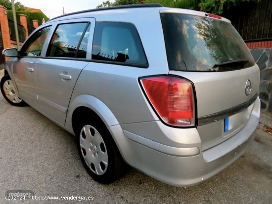 Opel Astra 1.7 ECO CDTI  ELEGANCE-KLIMATIZADOR de 2005 con 260.000 Km por 1.900 EUR. en Granada