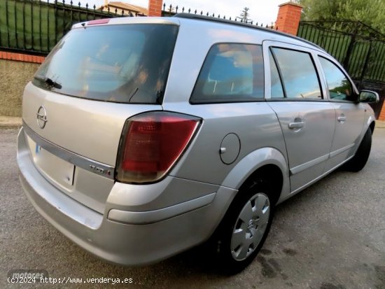 Opel Astra 1.7 ECO CDTI  ELEGANCE-KLIMATIZADOR de 2005 con 260.000 Km por 1.900 EUR. en Granada