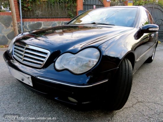 Mercedes Clase C C 220 CDI ELEGANCE KLIMATIZADOR A/C-NACIONAL de 2001 con 387.000 Km por 3.300 EUR. 