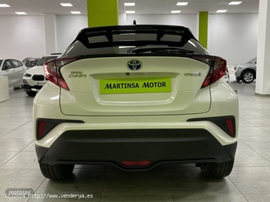 Toyota C-HR 1.8 125H Advance de 2021 con 28.000 Km por 25.300 EUR. en Malaga