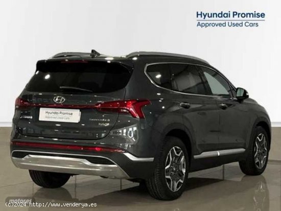 Hyundai Santa Fe Santa Fe 1.6TGDI HEV Tecno 7pl 2WD 6AT de 2023 con 16.300 Km por 43.500 EUR. en Val