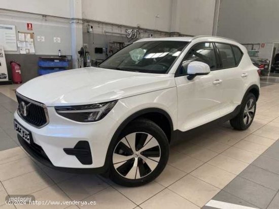 Volvo XC40 XC40 Core, B3 Mild hybrid, Gasolina de 2024 con 9 Km por 36.900 EUR. en Navarra