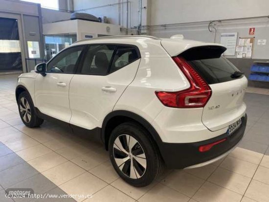 Volvo XC40 XC40 Core, B3 Mild hybrid, Gasolina de 2024 con 9 Km por 36.900 EUR. en Navarra