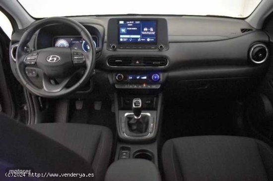 Hyundai Kona 1.0 TGDI Maxx 4x2 de 2023 con 21.595 Km por 19.900 EUR. en Valencia