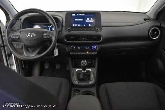 Hyundai Kona 1.0 TGDI Maxx 4x2 de 2023 con 21.922 Km por 19.900 EUR. en Valencia