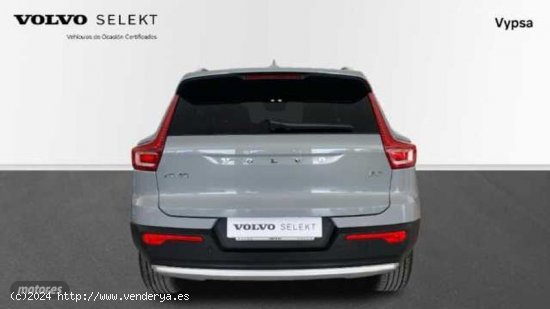 Volvo XC40 XC40 Core, B3 Semihibrido, Gasolina de 2024 con 27.927 Km por 34.900 EUR. en Ciudad Real