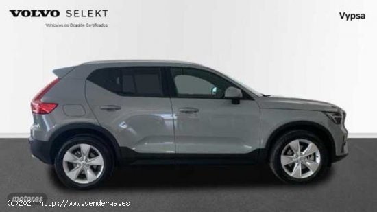 Volvo XC40 XC40 Core, B3 Semihibrido, Gasolina de 2024 con 27.927 Km por 34.900 EUR. en Ciudad Real