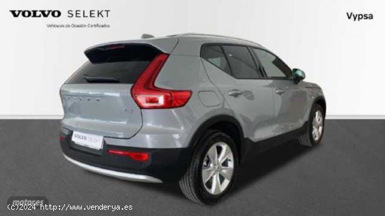 Volvo XC40 XC40 Core, B3 Semihibrido, Gasolina de 2024 con 27.927 Km por 34.900 EUR. en Ciudad Real